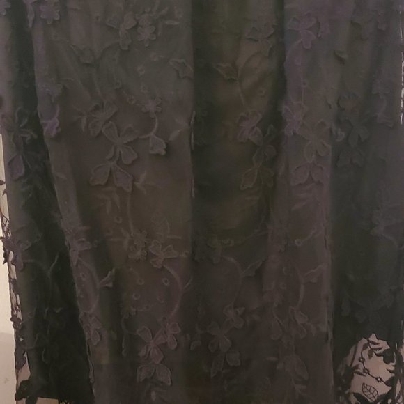 Lace Skirt Size 1X - Picture 2 of 3